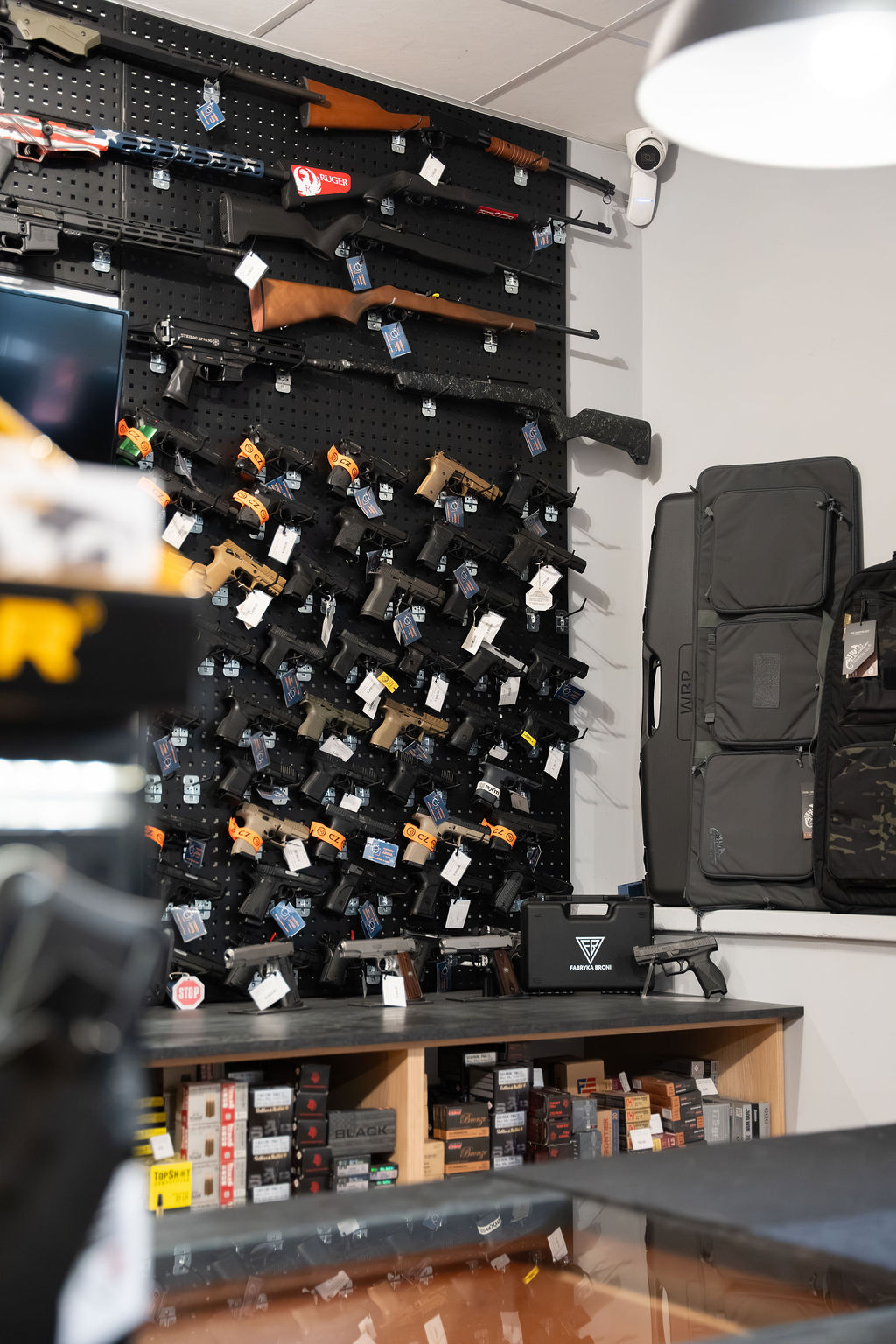 stacjonarny-sklep-z-bronia